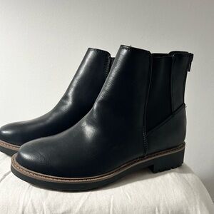 Espirit Black Ankle Booties